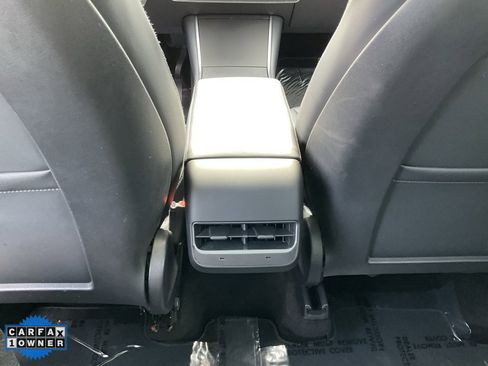 Used 2020 Tesla Model Y Long Range image 35