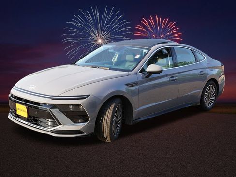Used 2024 Hyundai Sonata Limited FWD image 11