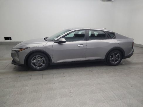 Used 2025 Kia K4 FWD image 2