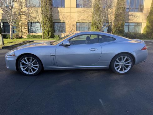 Used 2011 Jaguar XKR R image 8