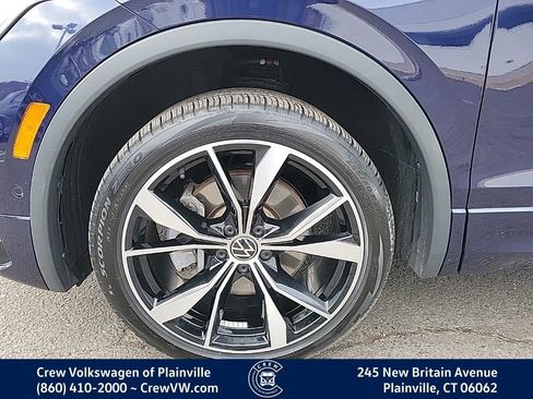 Certified 2022 Volkswagen Tiguan SEL R-Line image 17
