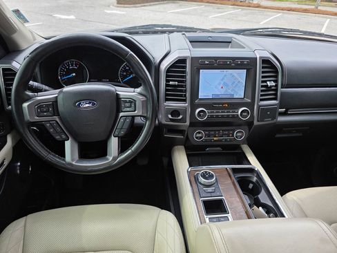 Used 2021 Ford Expedition Platinum image 28