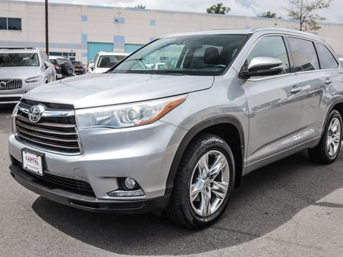 Used 2015 Toyota Highlander Limited Platinum AWD/4WD image 4