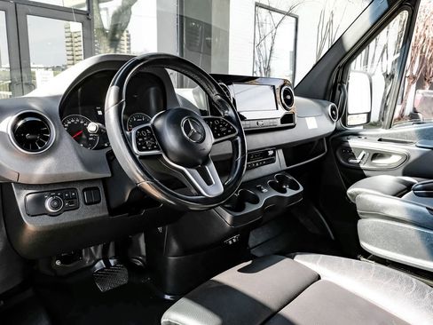 Used 2021 Mercedes-Benz Sprinter 3500 image 3