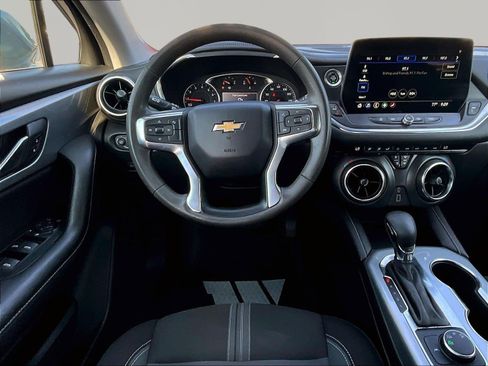Used 2023 Chevrolet Blazer LT AWD/4WD image 8