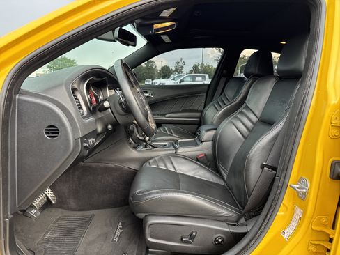 Used 2018 Dodge Charger SRT Hellcat RWD image 17