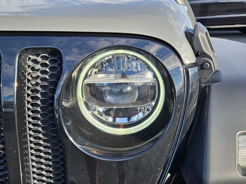 Used 2021 Jeep Wrangler Unlimited Sport AWD/4WD image 13