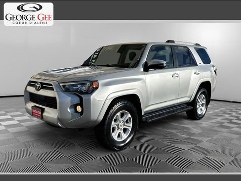 Used 2020 Toyota 4Runner SR5 Premium image 1