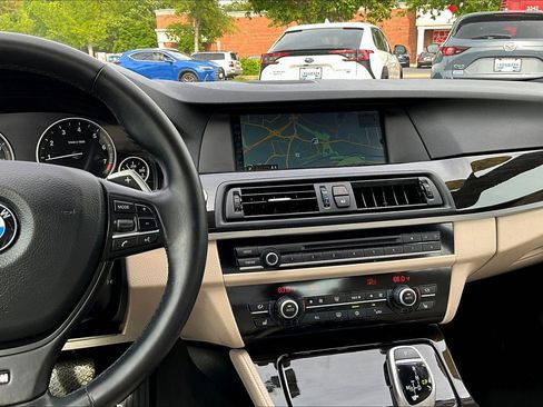 Used 2012 BMW 528i Sedan RWD image 6