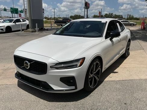 Certified 2024 Volvo S60 B5 Core AWD/4WD image 3