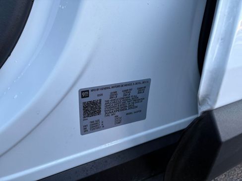 Used 2025 Chevrolet Equinox LT image 28