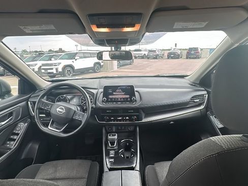 Used 2025 Nissan Rogue SV FWD image 21