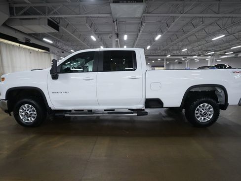 Used 2025 Chevrolet Silverado 2500 LT w/ Convenience Package image 22