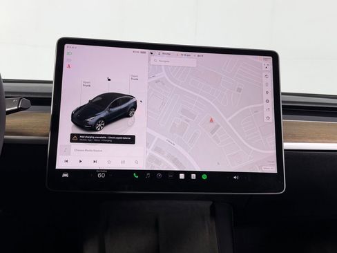 Used 2024 Tesla Model Y Long Range AWD/4WD image 22