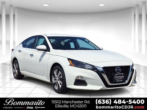 Used 2022 Nissan Altima 2.5 S FWD image 1