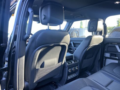 Certified 2024 Land Rover Defender 130 Outbound AWD/4WD image 32