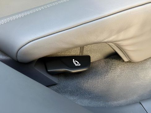 Used 2022 Porsche Cayenne E-Hybrid Coupe image 43