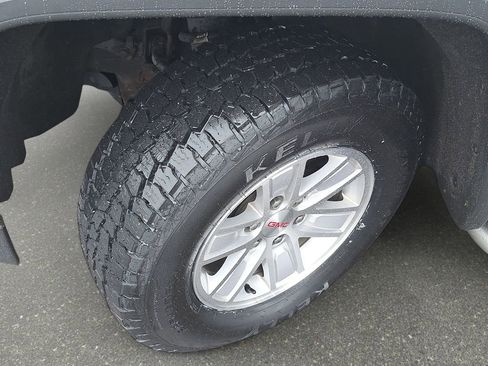 Used 2018 GMC Sierra 1500 SLE w/ SLE Value Package image 31