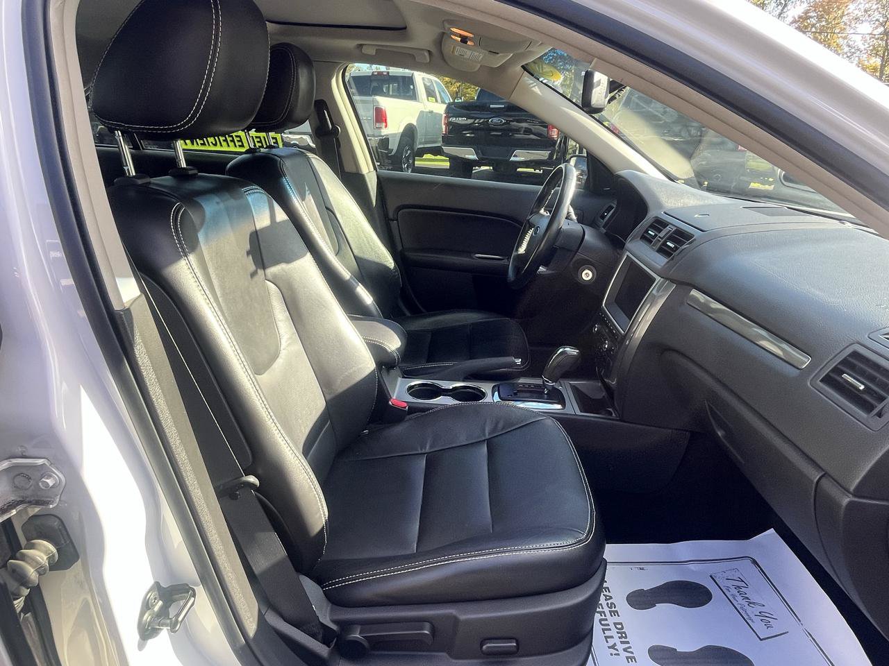 Used 2010 Ford Fusion SEL FWD image 14