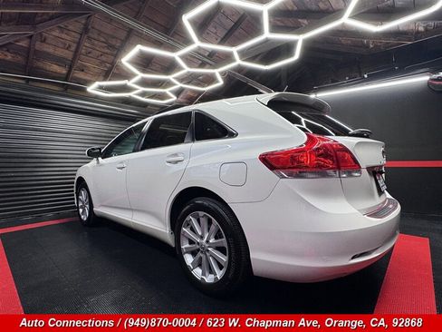 Used 2011 Toyota Venza image 4