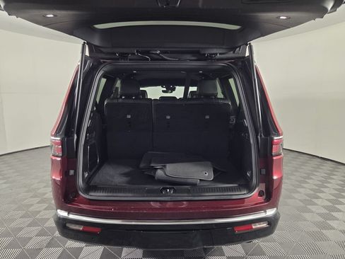 Used 2022 Jeep Wagoneer Series II AWD/4WD image 30