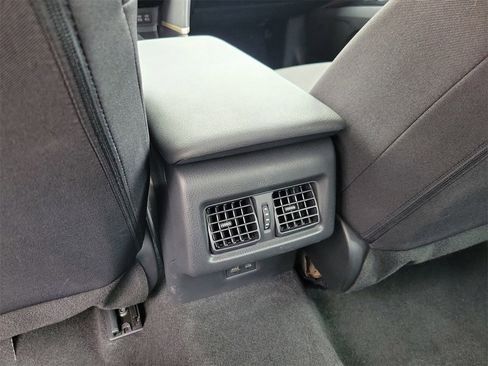 Used 2025 Toyota Camry LE image 12