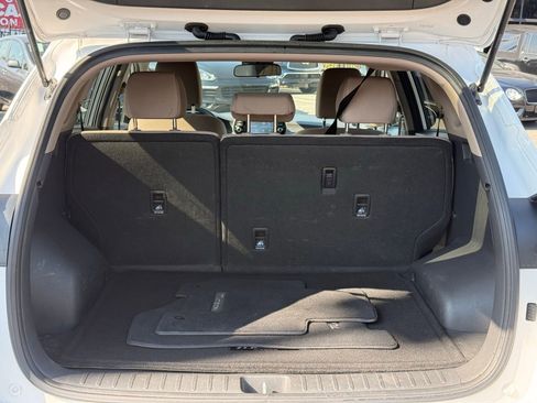 Used 2019 Hyundai Tucson SE image 12