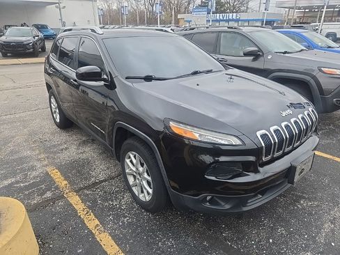 Used 2016 Jeep Cherokee Latitude image 3