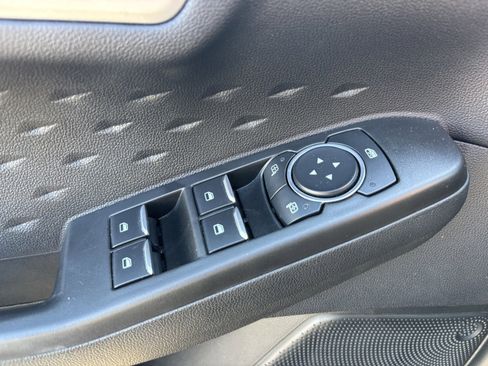 Used 2020 Ford Escape SE Sport image 10