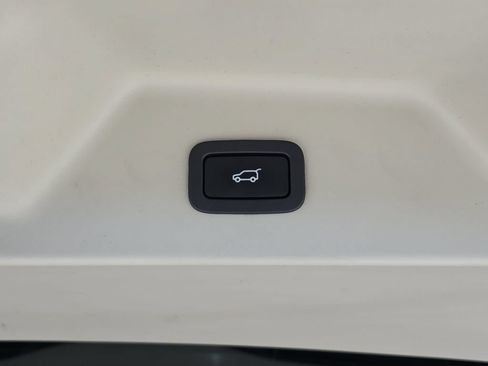 Used 2014 Land Rover Range Rover HSE AWD/4WD image 16