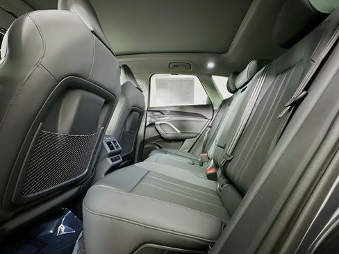 New 2025 Audi Q5 Premium Plus AWD/4WD image 9