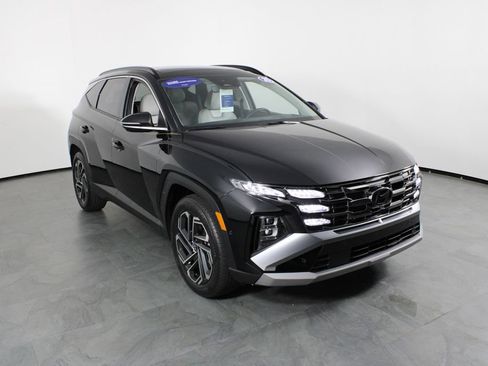 Certified 2025 Hyundai Tucson Limited image 13