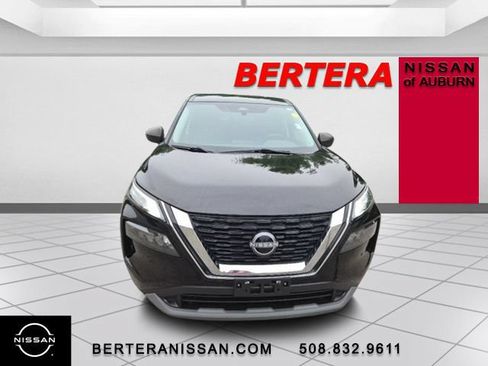 Used 2023 Nissan Rogue S AWD/4WD image 3