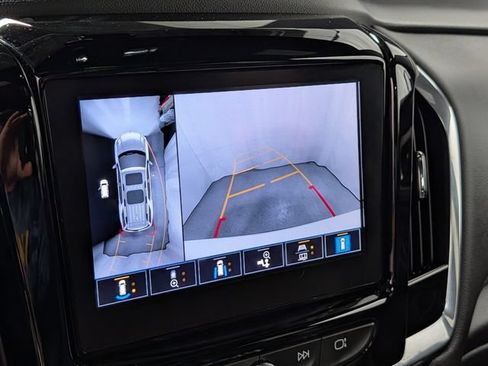 Certified 2023 Chevrolet Traverse LT w/ LT Premium Package AWD/4WD image 27