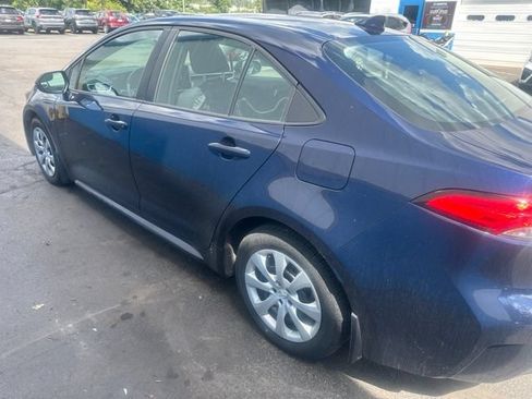 Used 2024 Toyota Corolla LE FWD image 5