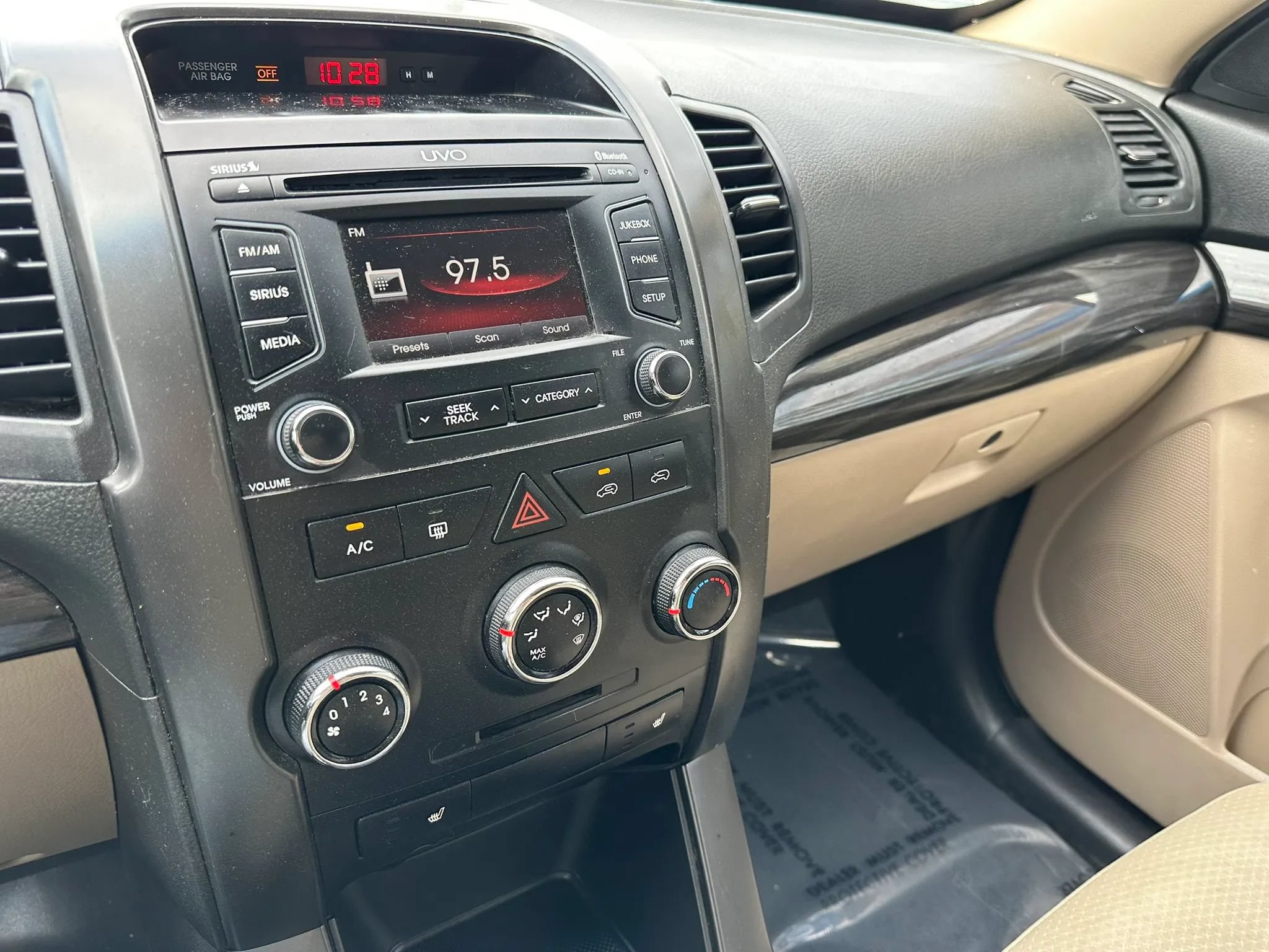 Used 2013 Kia Sorento LX w/ Convenience Pkg FWD image 21