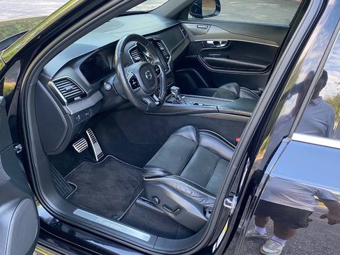 Used 2019 Volvo XC90 T5 R-Design w/ Protection Package Premier FWD image 13