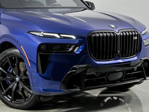 Used 2023 BMW X7 M60i w/ Executive Package AWD/4WD image 2