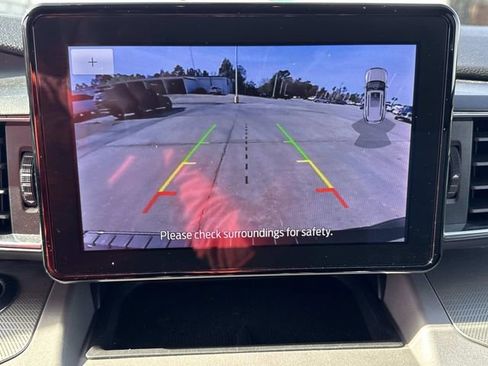 Used 2023 Ford Explorer XLT w/ Equipment Group 202A image 29