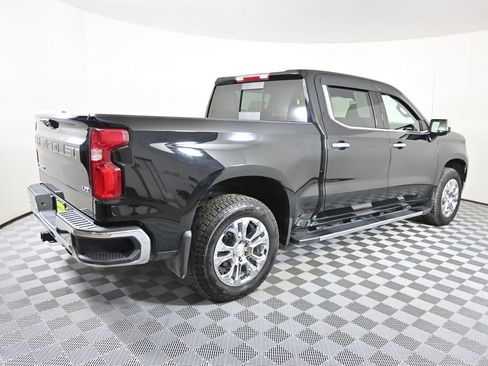 Used 2025 Chevrolet Silverado 1500 LTZ AWD/4WD image 6