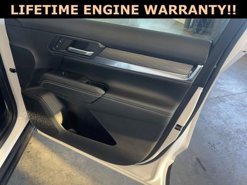 Used 2025 GMC Terrain Elevation image 32