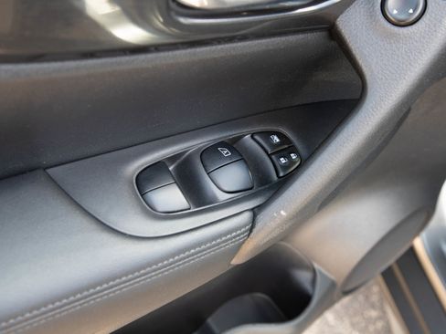 Used 2020 Nissan Rogue SV AWD/4WD image 20