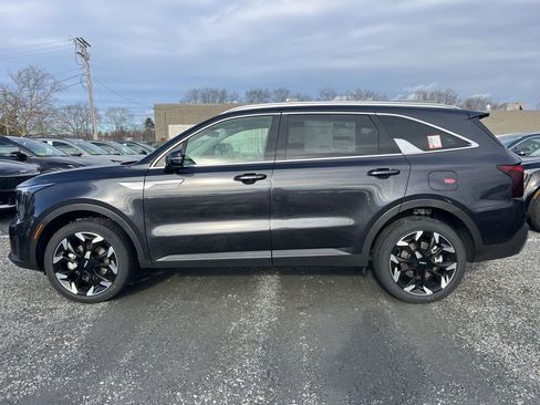 New 2026 Kia Sorento EX AWD/4WD image 2