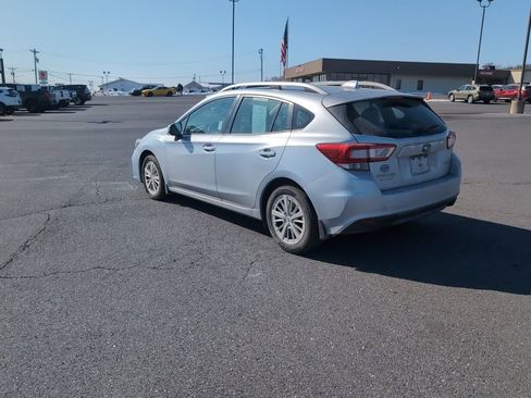 Used 2017 Subaru Impreza 2.0i Premium image 2