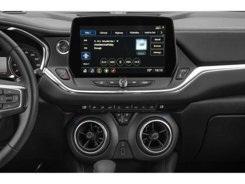 Used 2025 Chevrolet Blazer LT FWD image 13