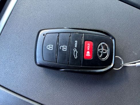 Used 2025 Toyota Highlander XSE AWD/4WD image 21