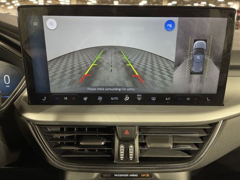 Used 2023 Ford Escape Platinum w/ Premium Technology Package image 25