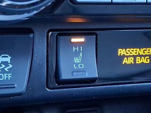 Certified 2020 Toyota RAV4 XLE Premium AWD/4WD image 24