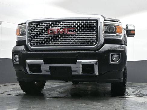 Used 2016 GMC Sierra 2500 Denali w/ Duramax Plus Package image 38