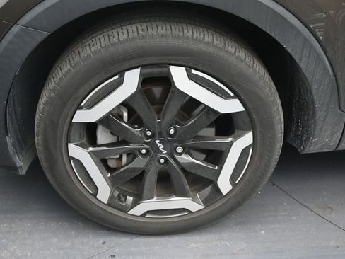 Used 2024 Kia Telluride EX FWD image 9